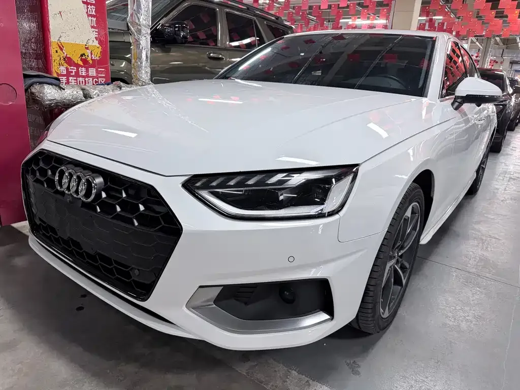 Audi A4L 2021 из CN, фото 1