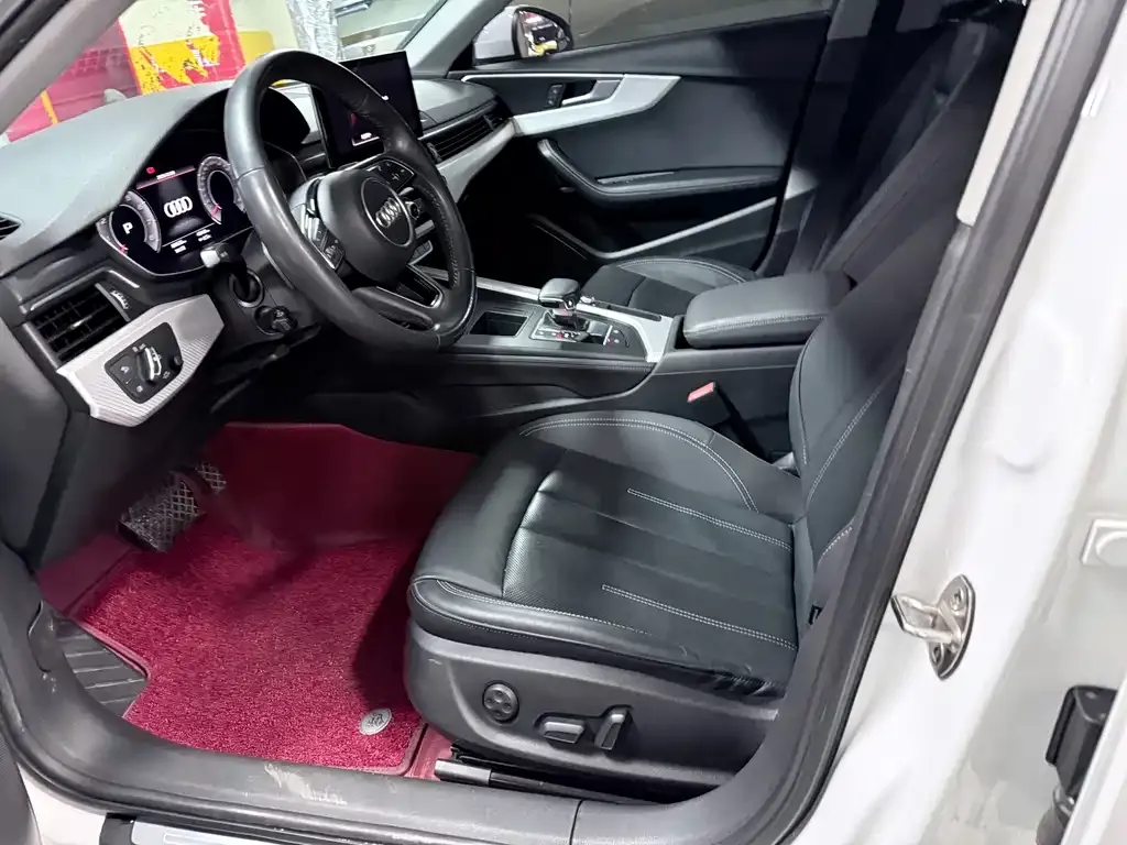 Audi A4L 2021 из CN, фото 8