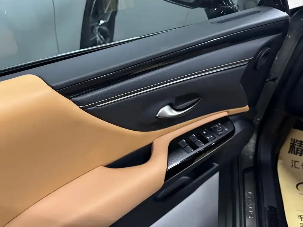 Lexus ES 2022 из CN, фото 8