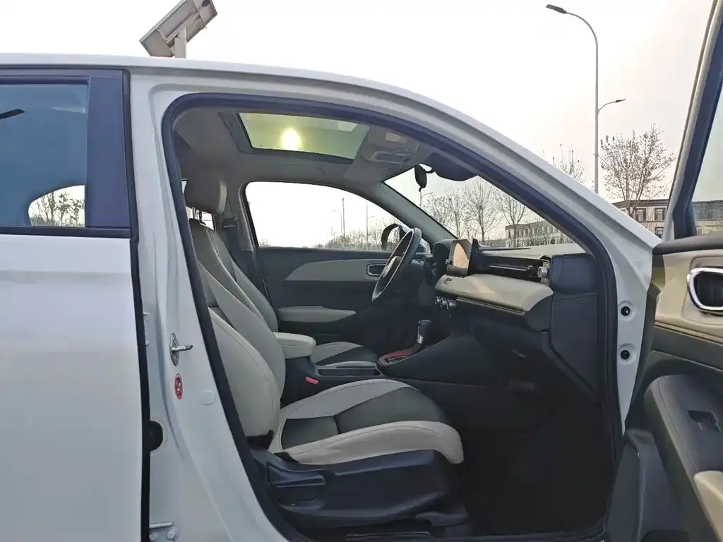 Honda Vezel 2023 из CN, фото 10