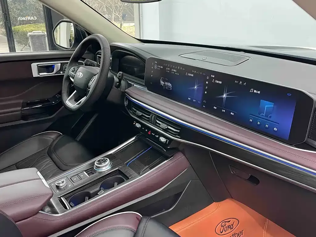 Ford Explorer 2024 из CN, фото 3
