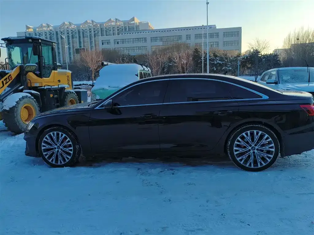 Audi A6L 2024 из CN, фото 8