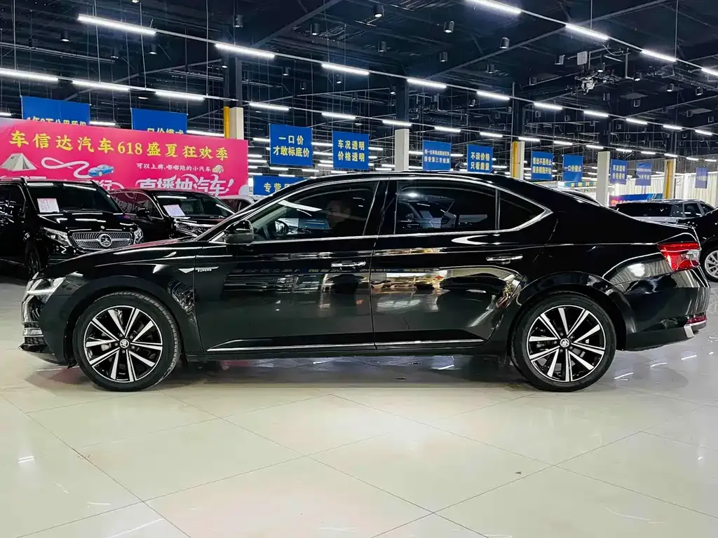 Skoda Superb 2021 из CN, фото 10
