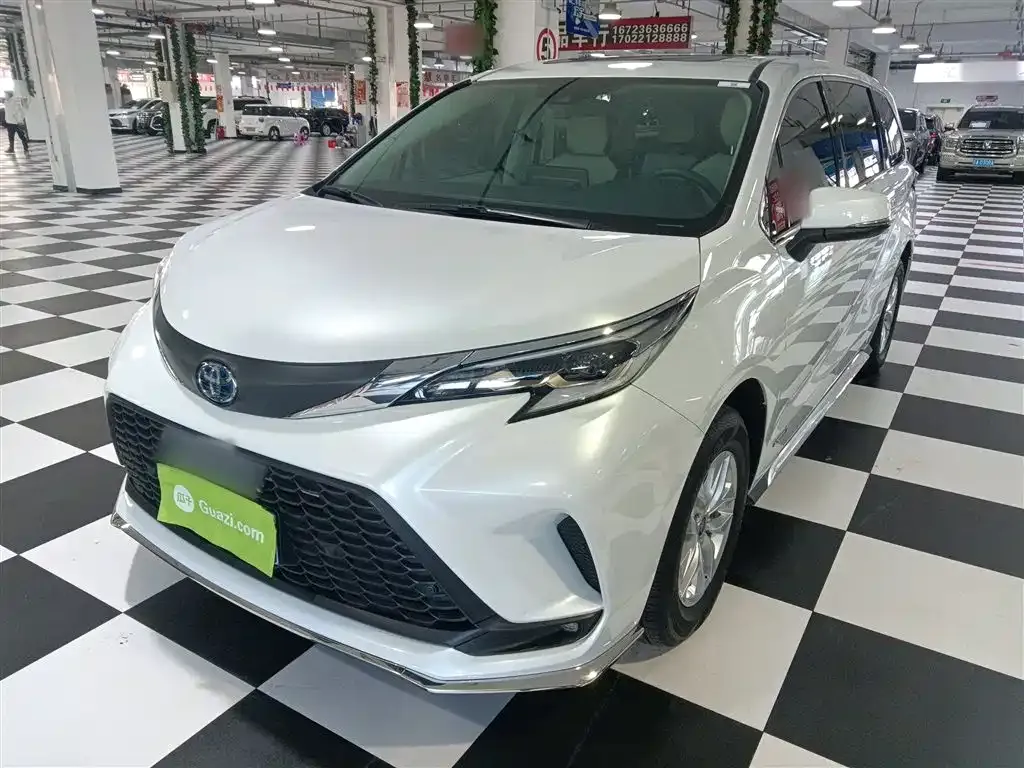 Toyota Granvia 2024 из CN, фото 1