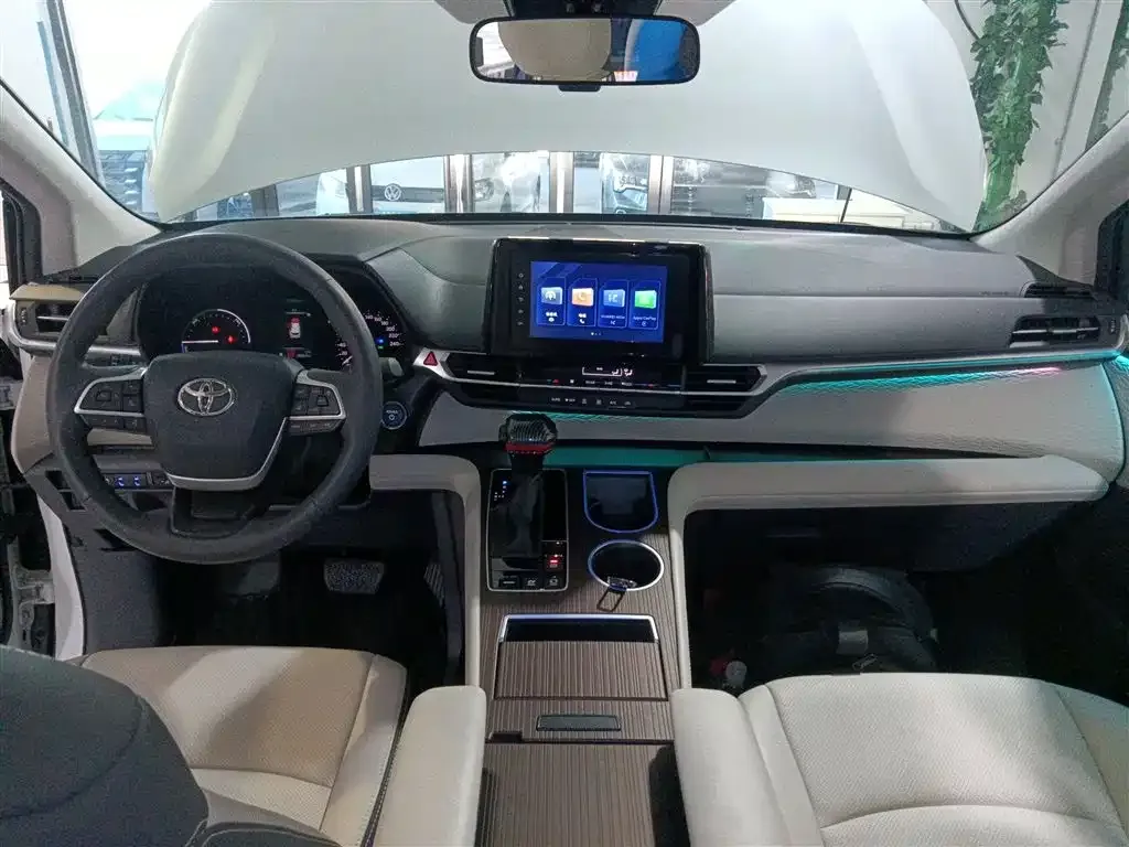 Toyota Granvia 2024 из CN, фото 10