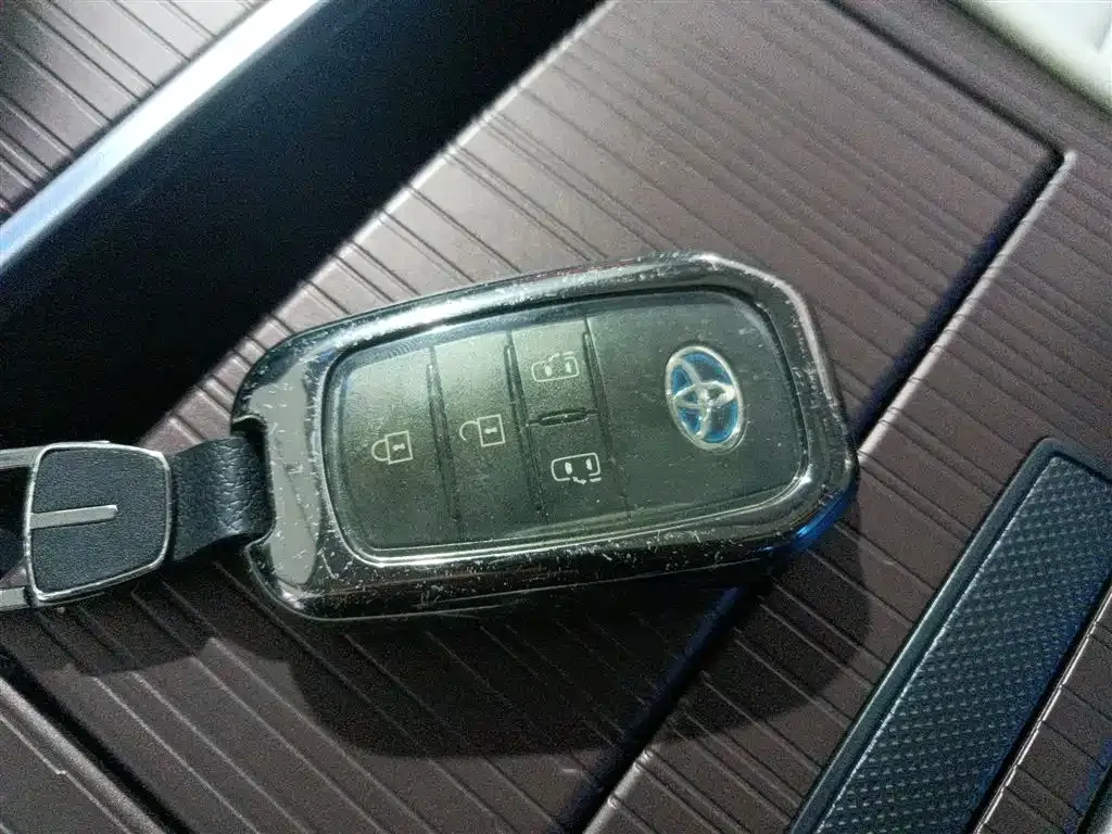 Toyota Granvia 2024 из CN, фото 6