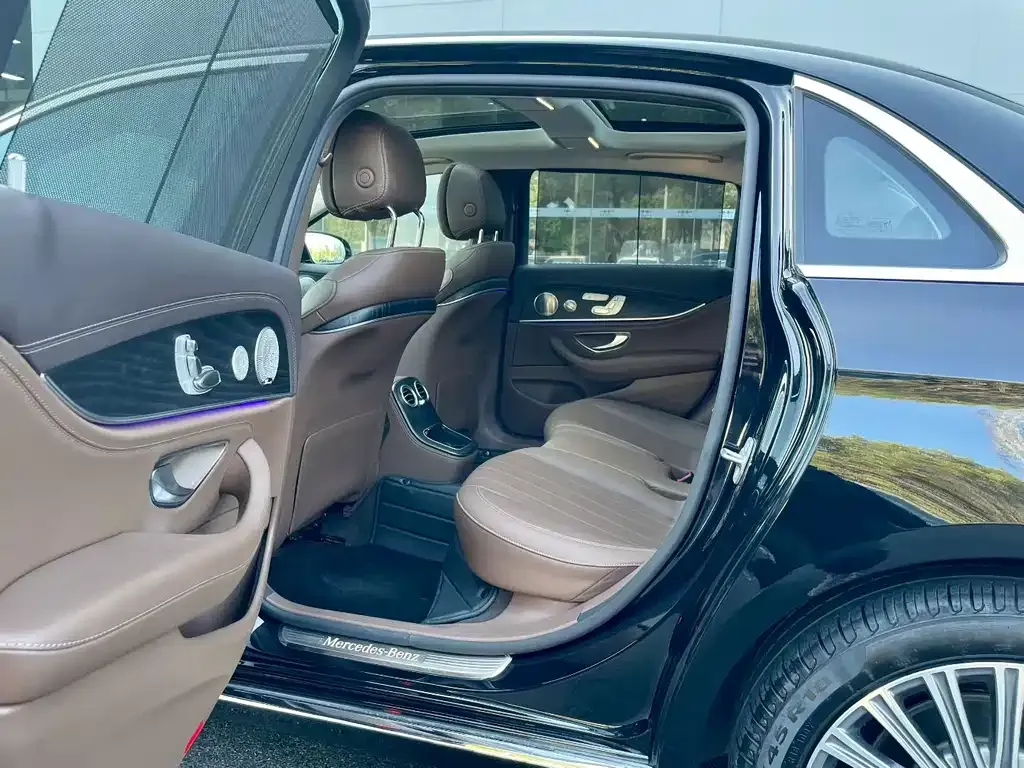 Mercedes-Benz E-Class 2023 из CN, фото 3