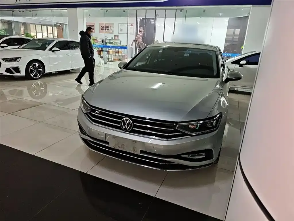 Volkswagen Magotan 2022 из CN, фото 1