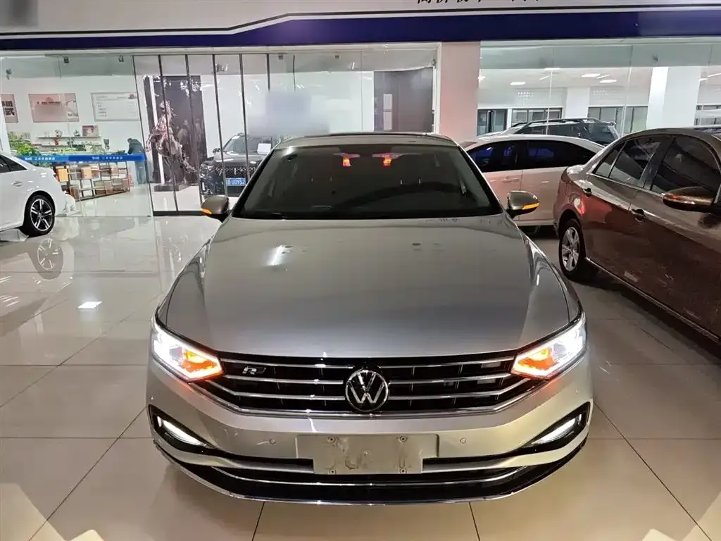 Volkswagen Magotan 2022 из CN, фото 8