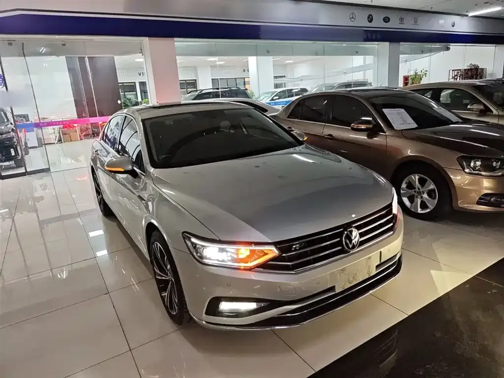 Volkswagen Magotan 2022 из CN, фото 4