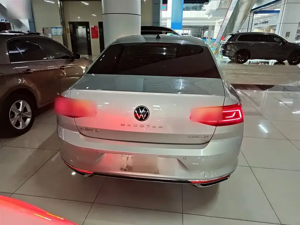 Volkswagen Magotan 2022 из CN, фото 10