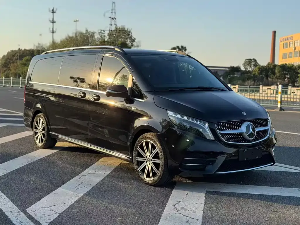 Mercedes-Benz V-Class 2023 из CN, фото 2