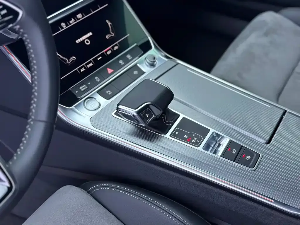 Audi A6L 2021 из CN, фото 3