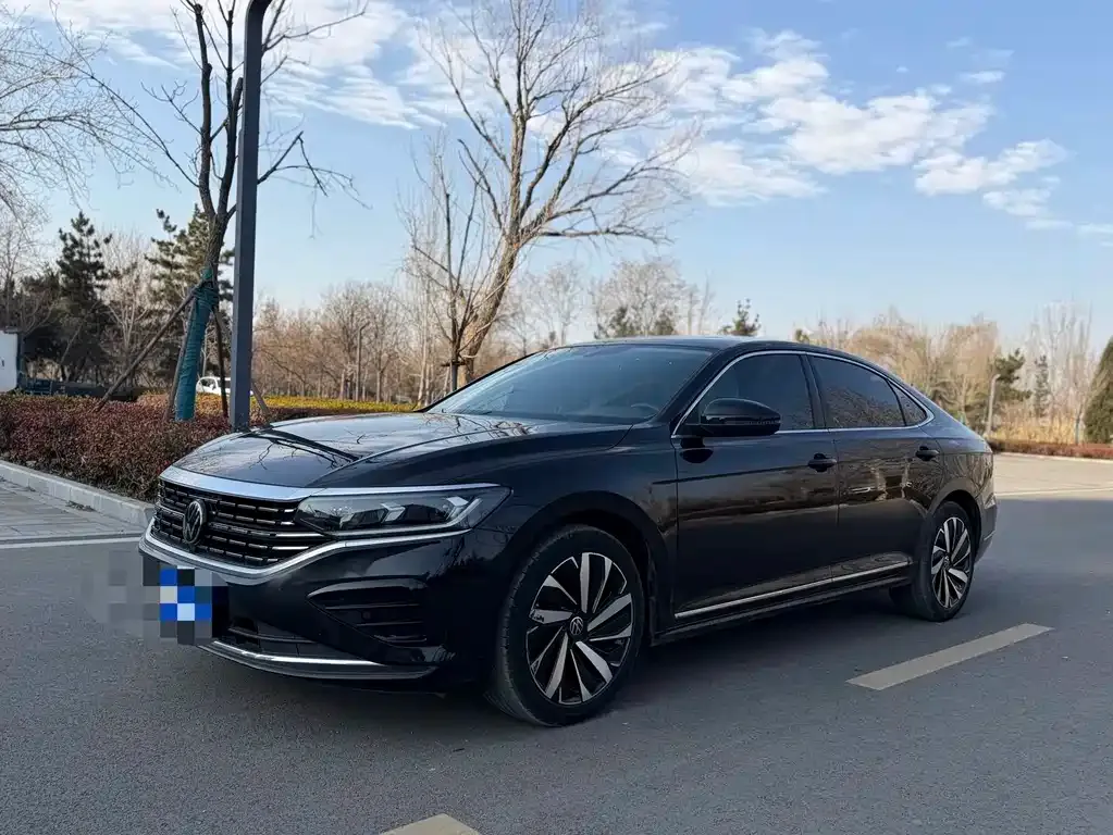 Volkswagen Passat — фото 1