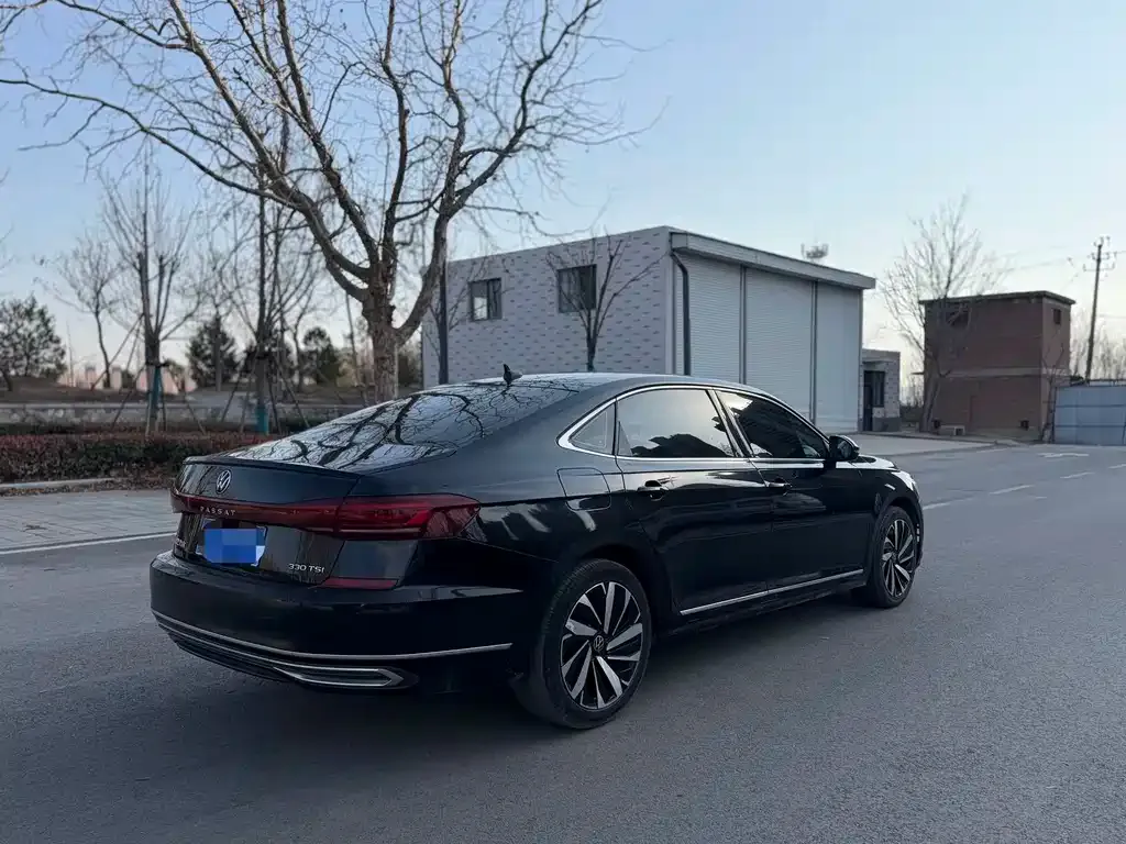 Volkswagen Passat — фото 8