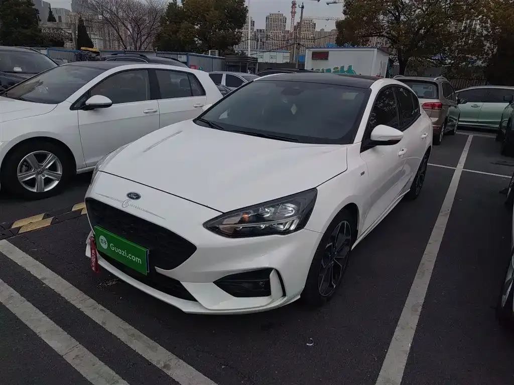 Ford Focus 2021 из CN, фото 1