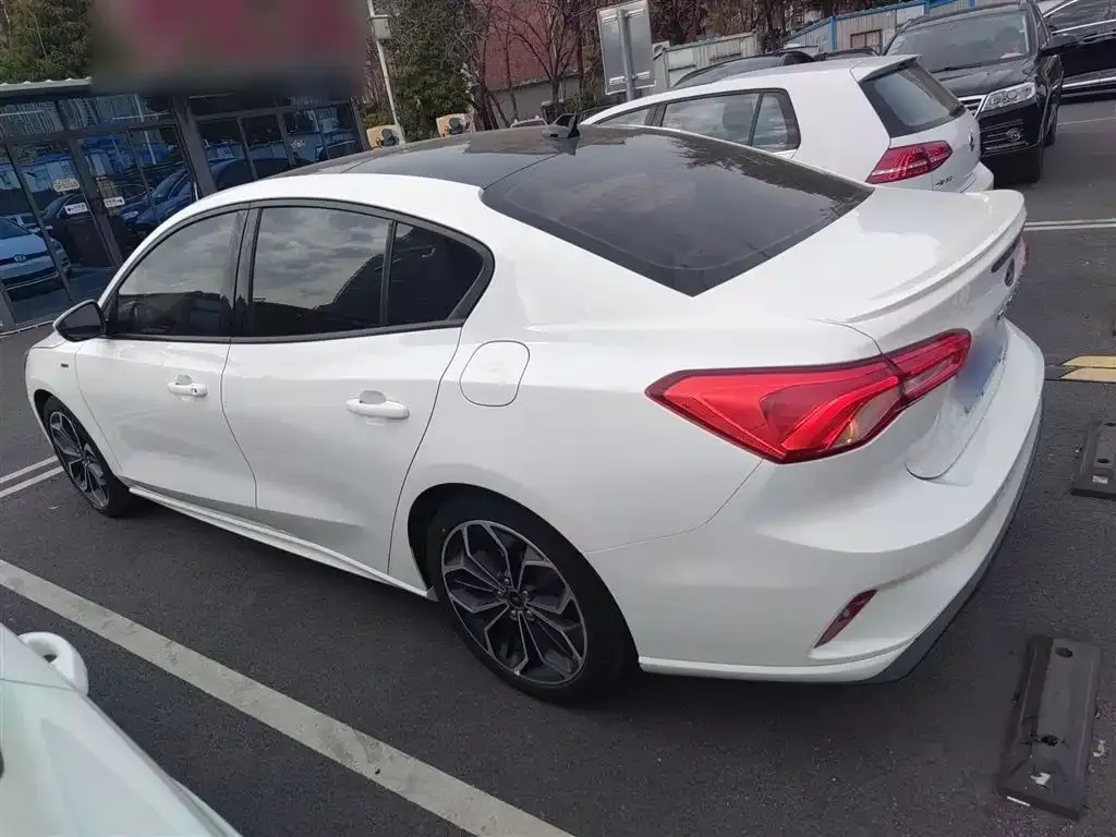 Ford Focus 2021 из CN, фото 7