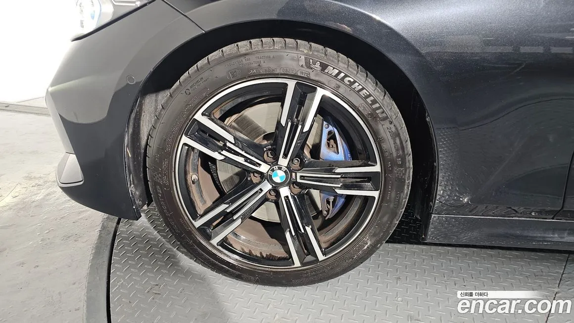 BMW 3-Series 2023 из KR, фото 10