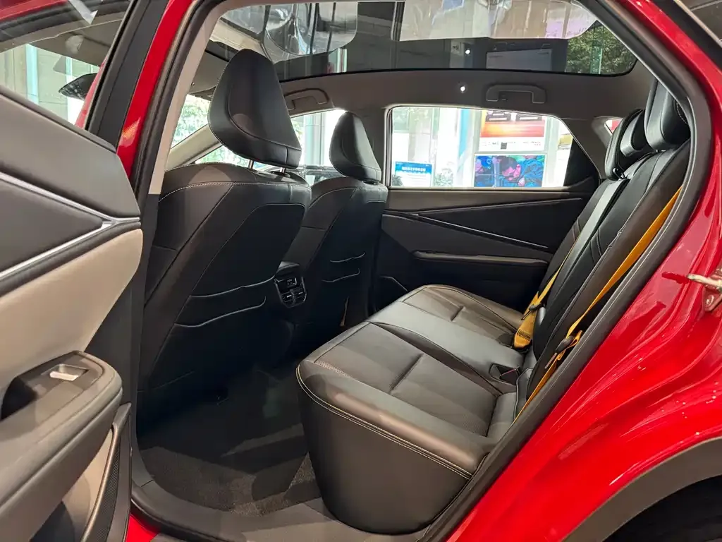 Toyota bZ5 2025 из CN, фото 3