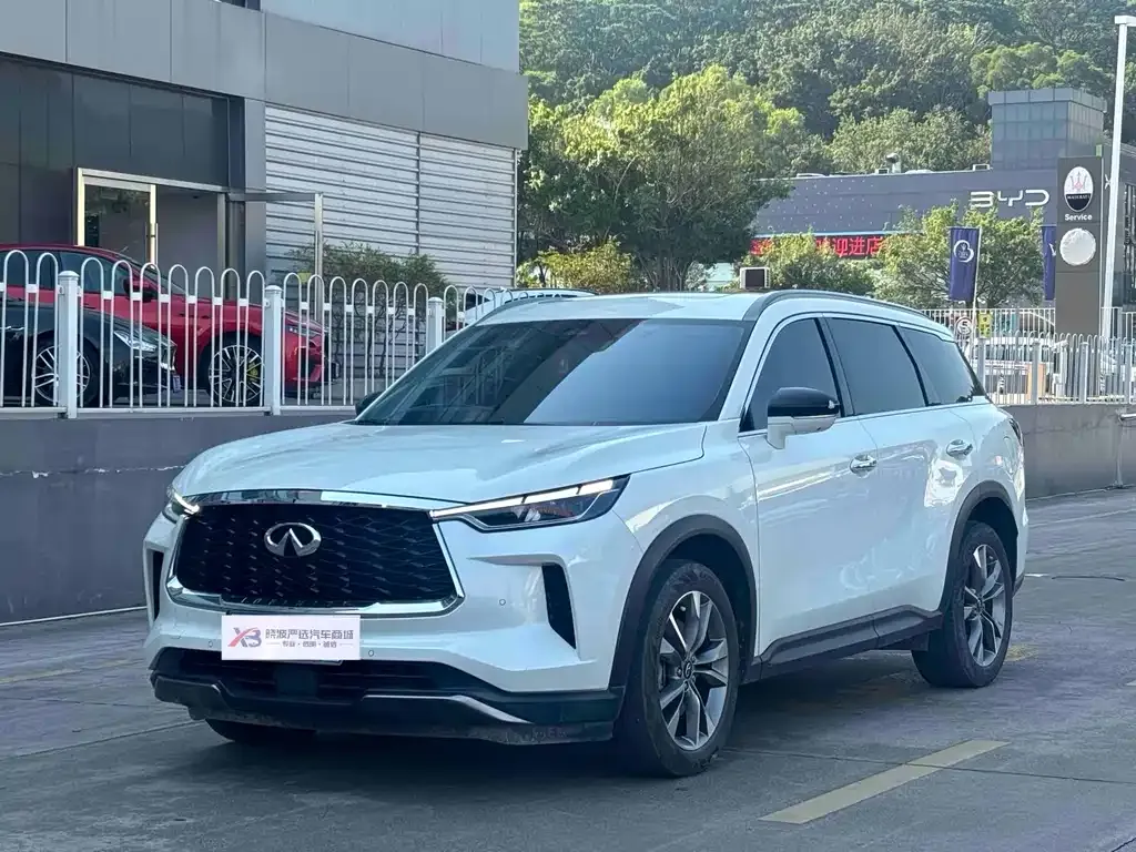 Infiniti QX60 2023 из CN, фото 1