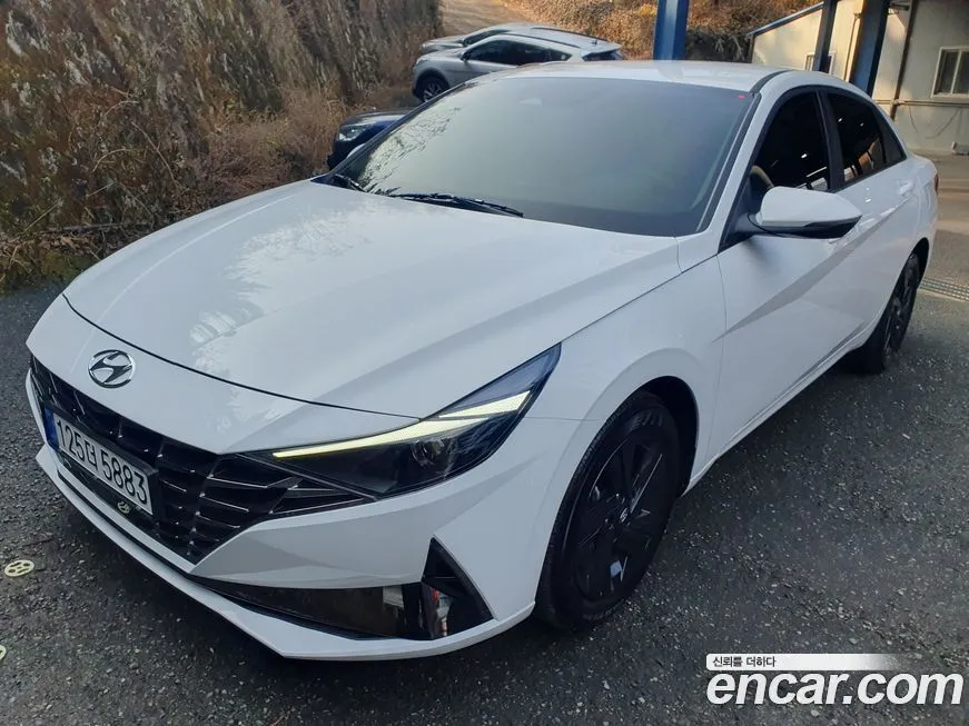 Hyundai AVANTE 2023 из KR, фото 2