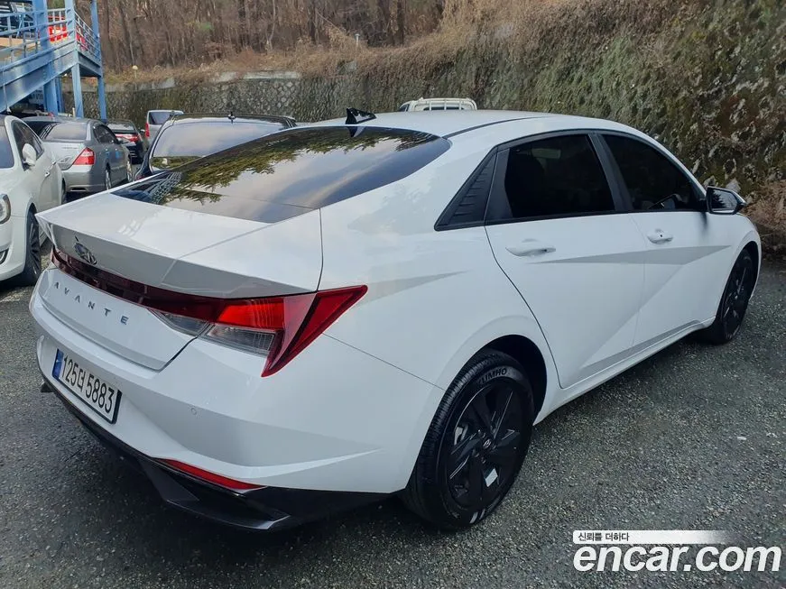 Hyundai AVANTE 2023 из KR, фото 6