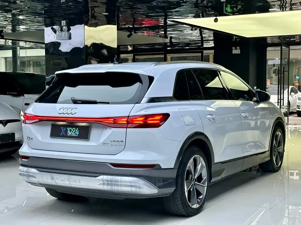Audi Q5 e-tron 2022 из CN, фото 10