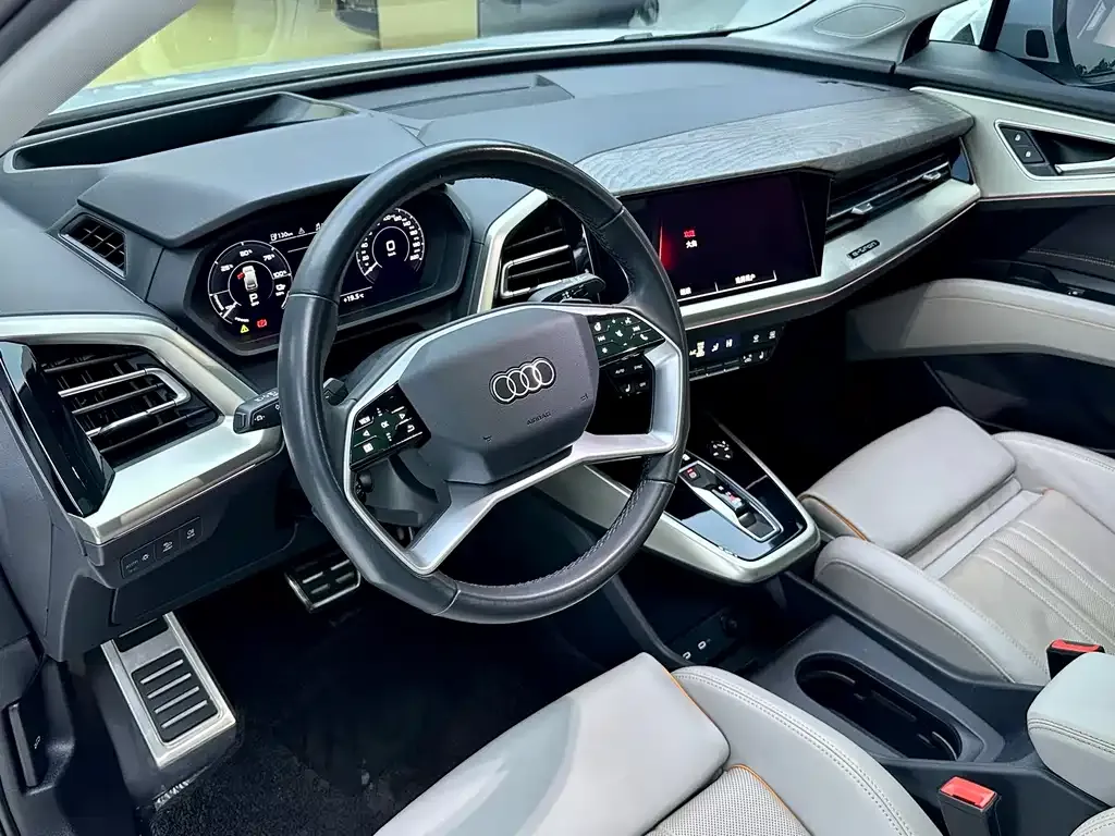 Audi Q5 e-tron 2022 из CN, фото 8