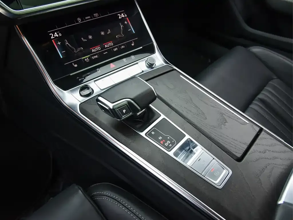 Audi A6L 2023 из CN, фото 10