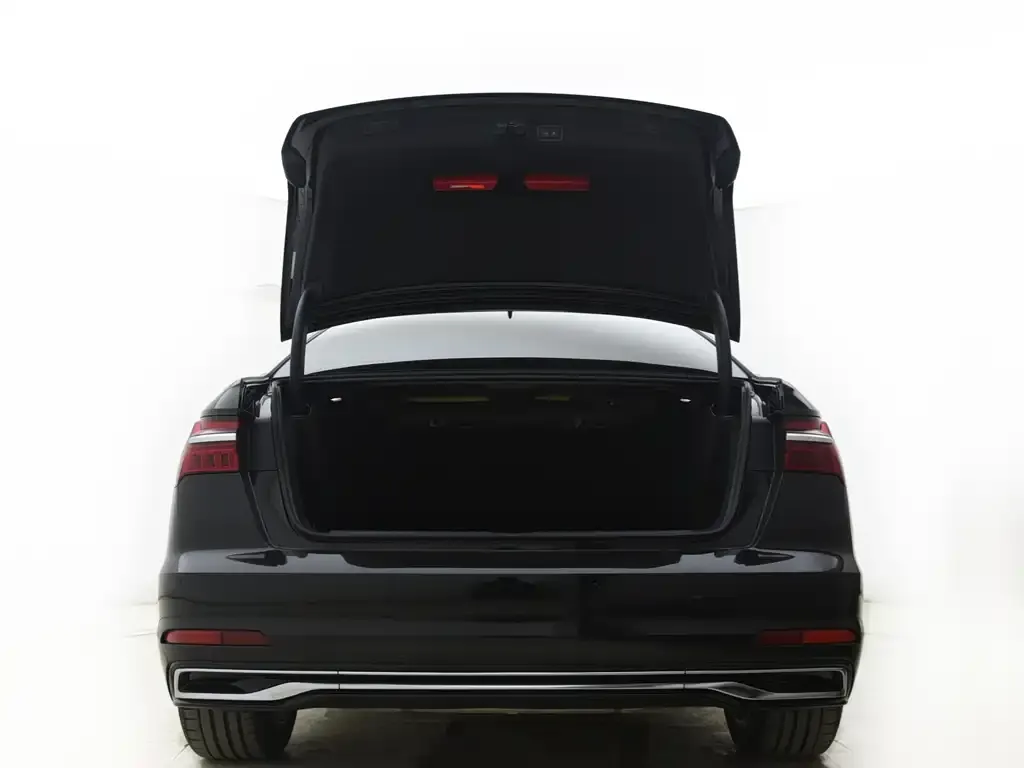 Audi A6L 2023 из CN, фото 6