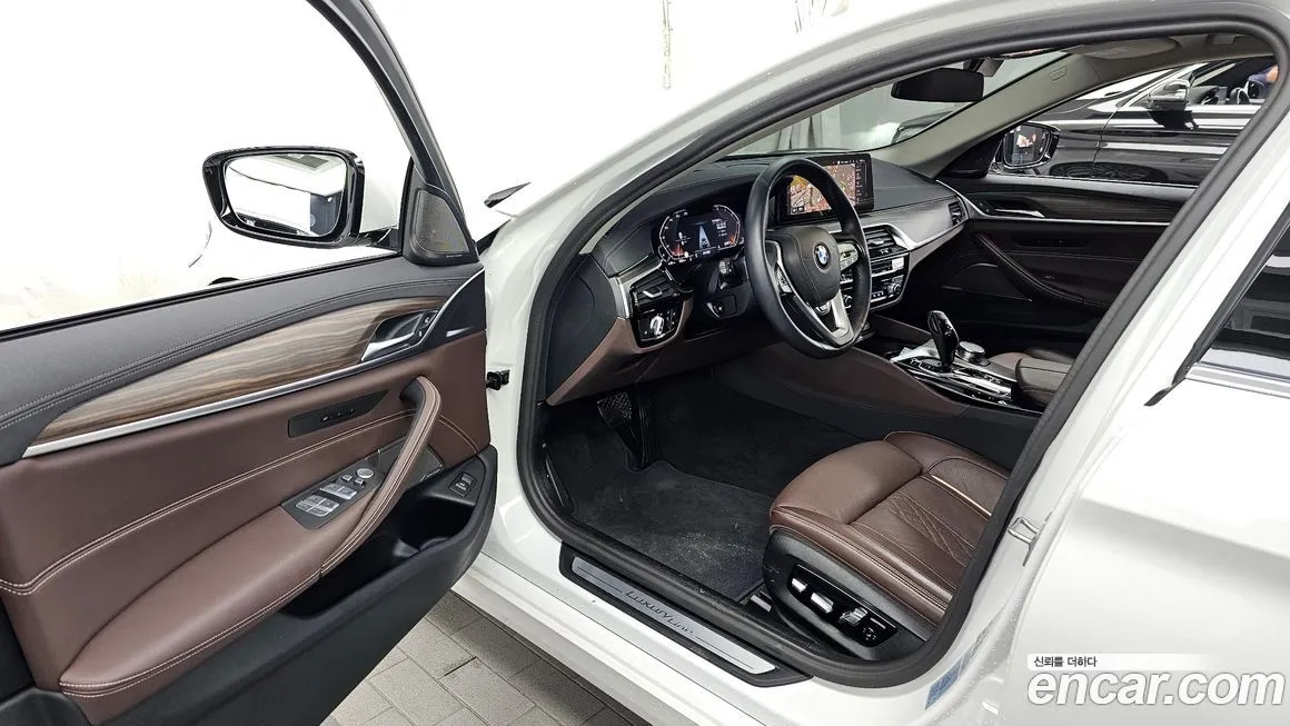 BMW 5-Series 2023 из KR, фото 10