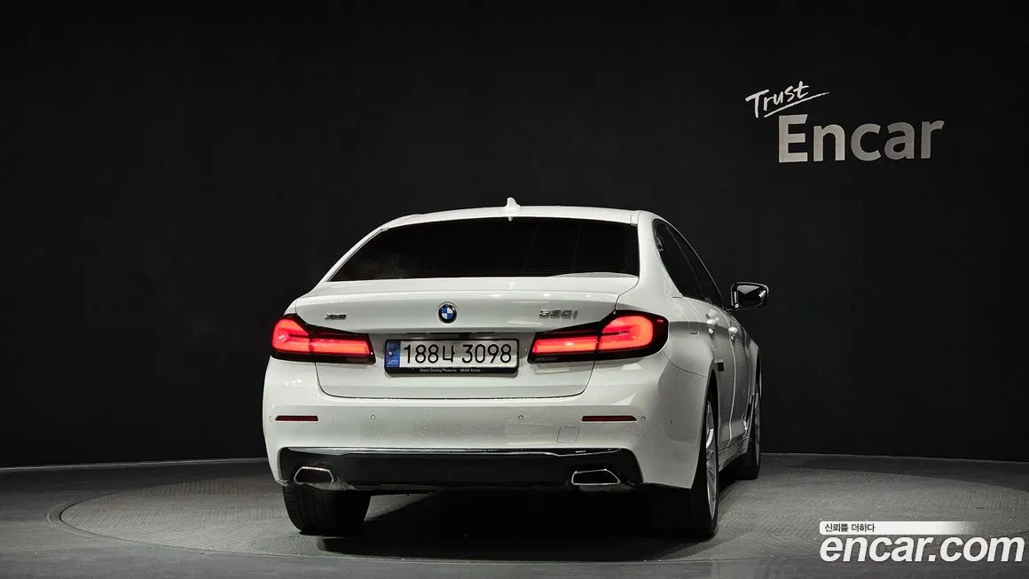 BMW 5-Series 2023 из KR, фото 4