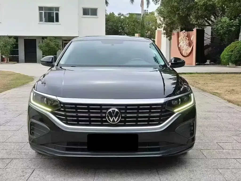 Volkswagen Passat 2023 из CN, фото 3