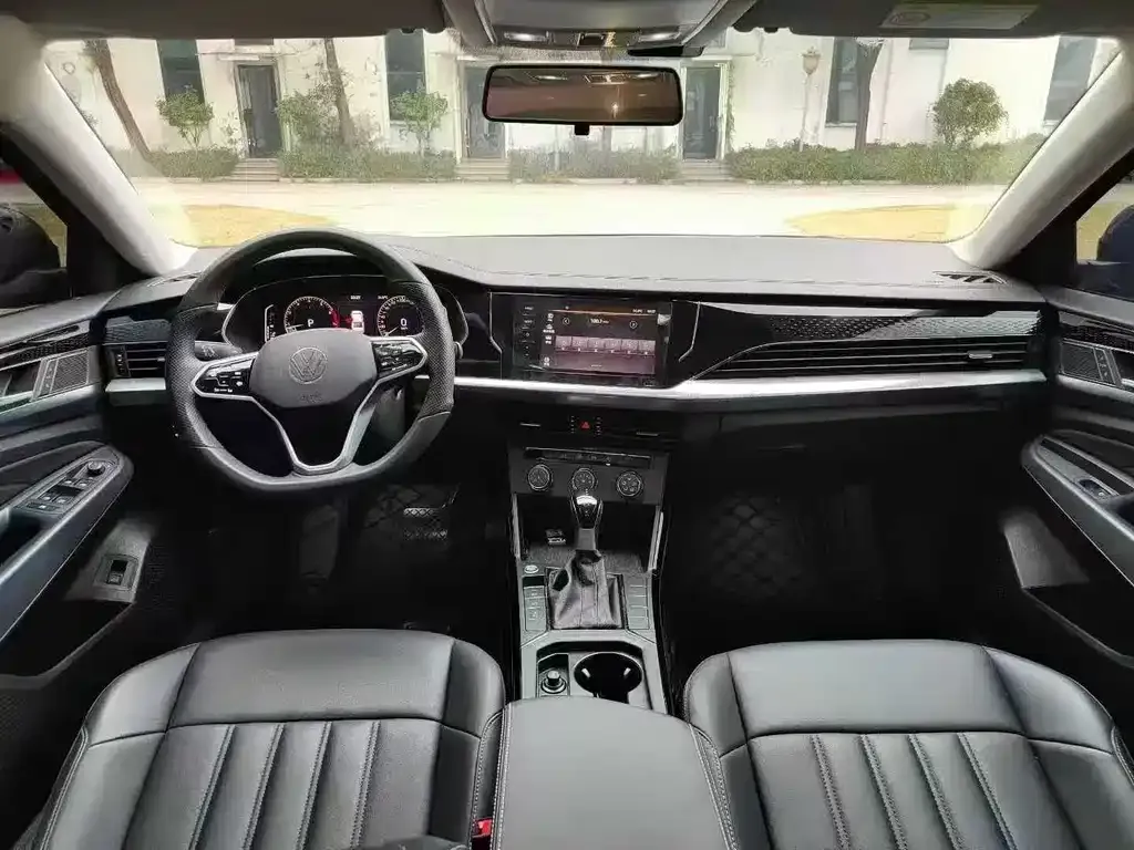 Volkswagen Passat 2023 из CN, фото 5