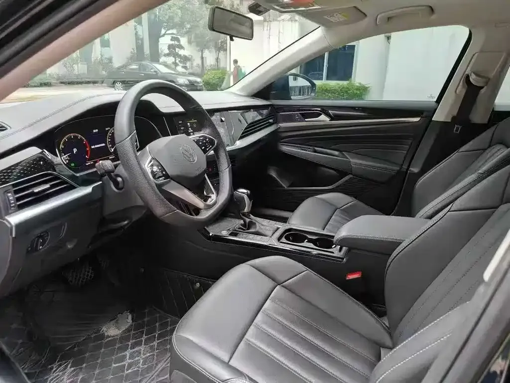 Volkswagen Passat 2023 из CN, фото 4