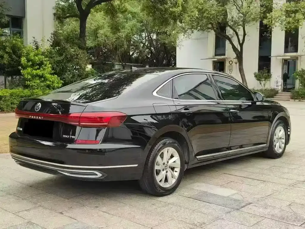 Volkswagen Passat 2023 из CN, фото 9