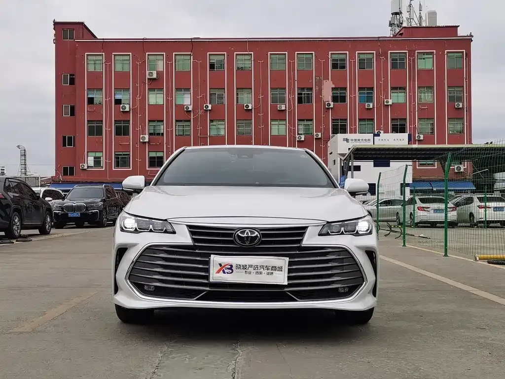 Toyota Avalon 2022 из CN, фото 8