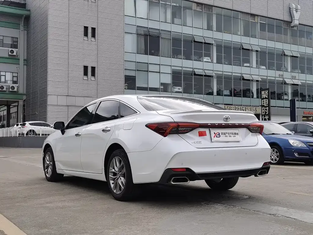 Toyota Avalon 2022 из CN, фото 6