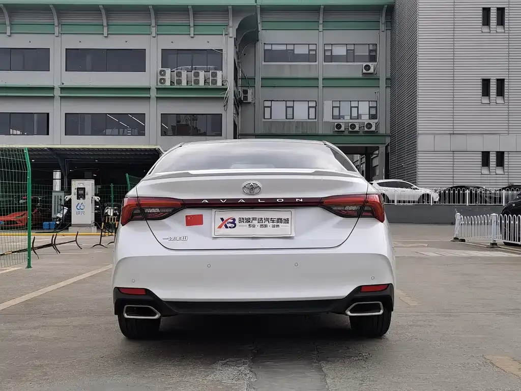 Toyota Avalon 2022 из CN, фото 10