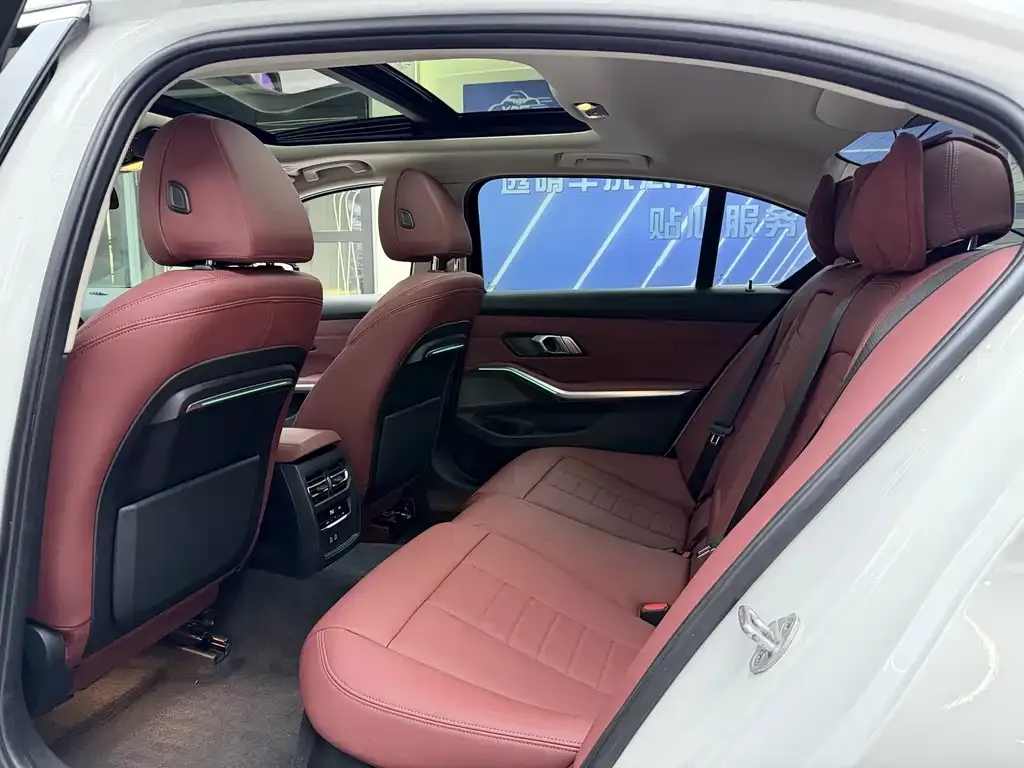 BMW 3 Series 2021 из CN, фото 10