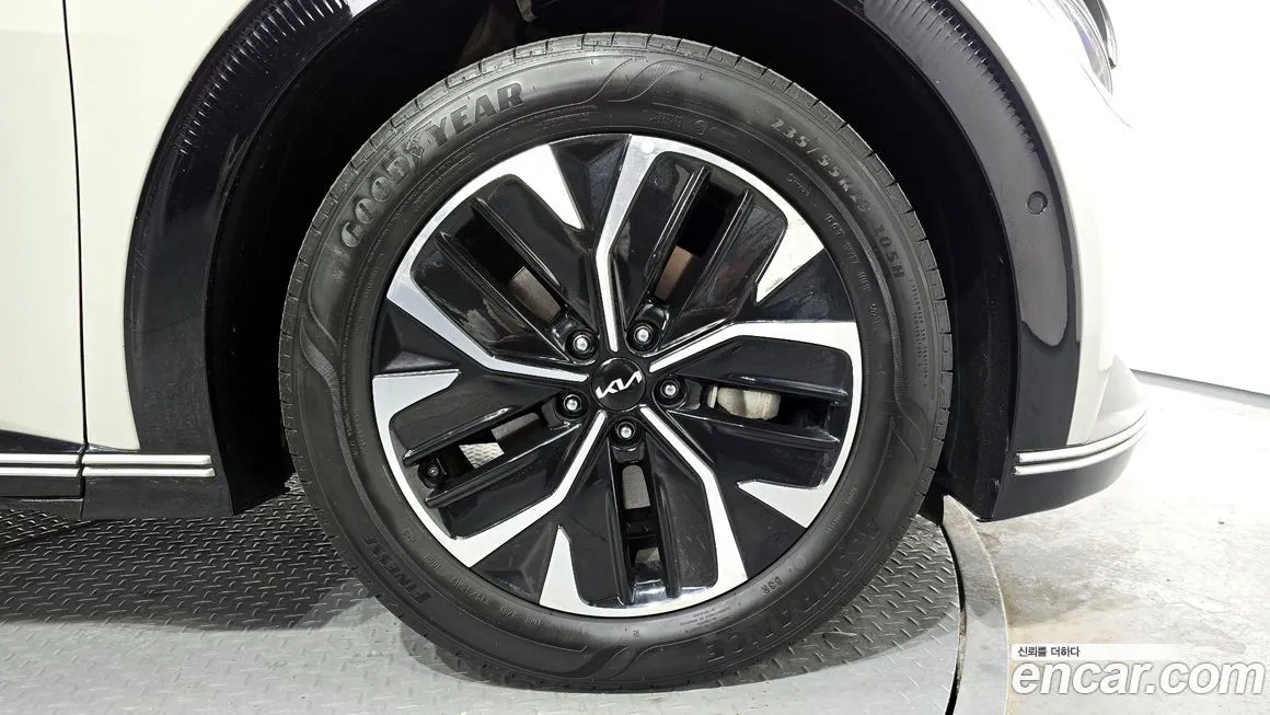 Kia EV6 2023 из KR, фото 5