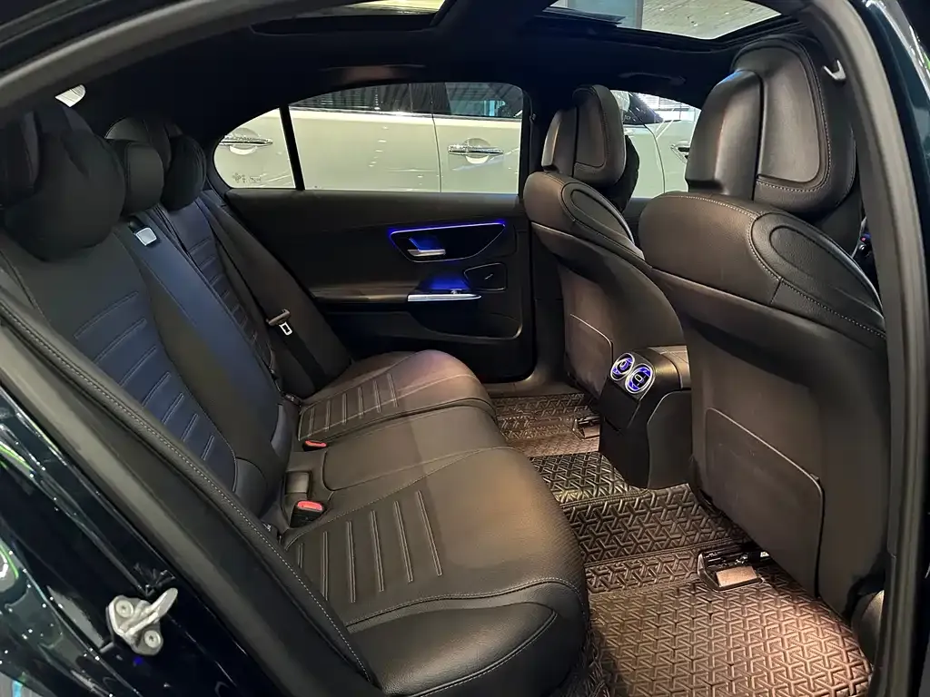 Mercedes-Benz C-Class 2023 из CN, фото 7