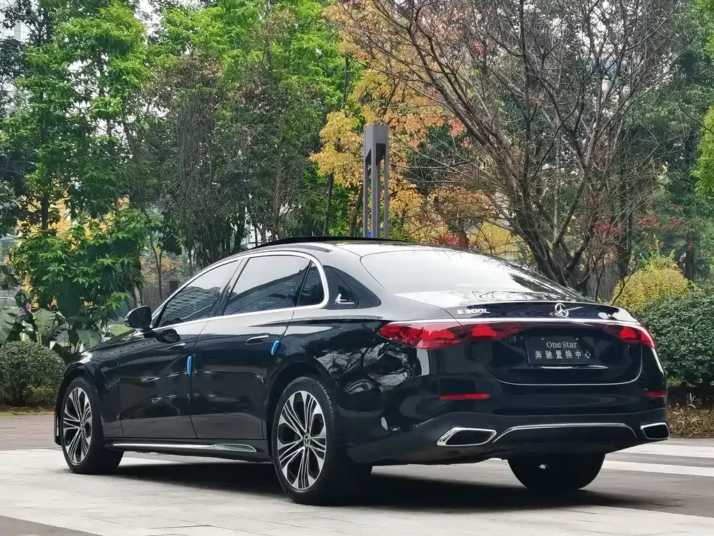 Mercedes-Benz E-Class 2024 из CN, фото 8