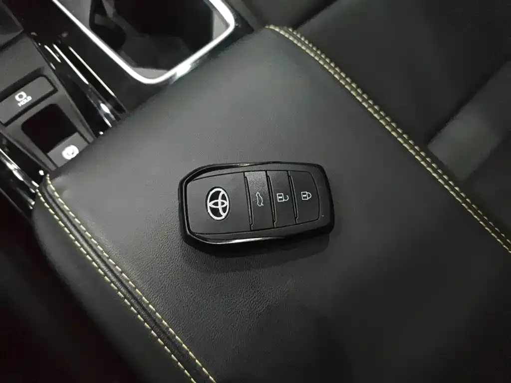 Toyota Camry 2025 из CN, фото 5