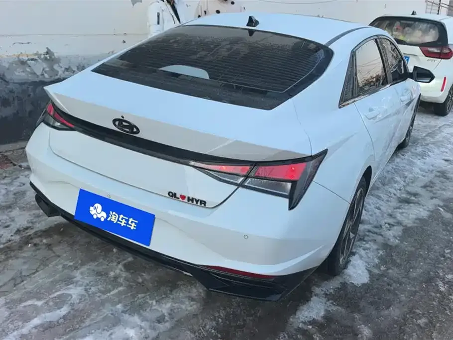 Hyundai Elantra 2023 из CN, фото 3