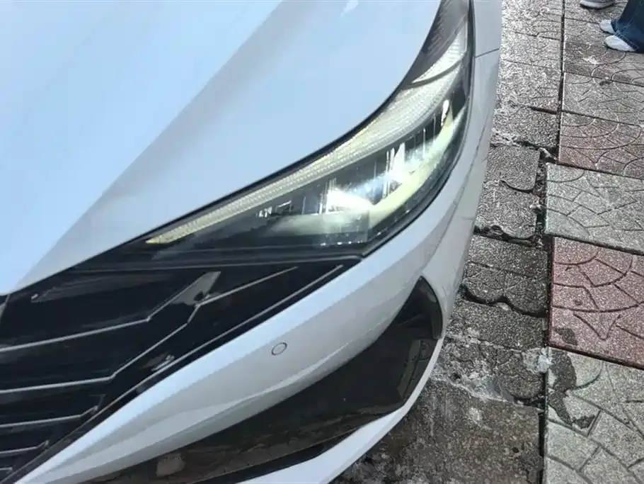 Hyundai Elantra 2023 из CN, фото 5