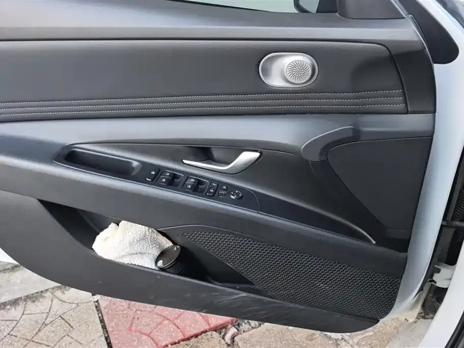 Hyundai Elantra 2023 из CN, фото 7