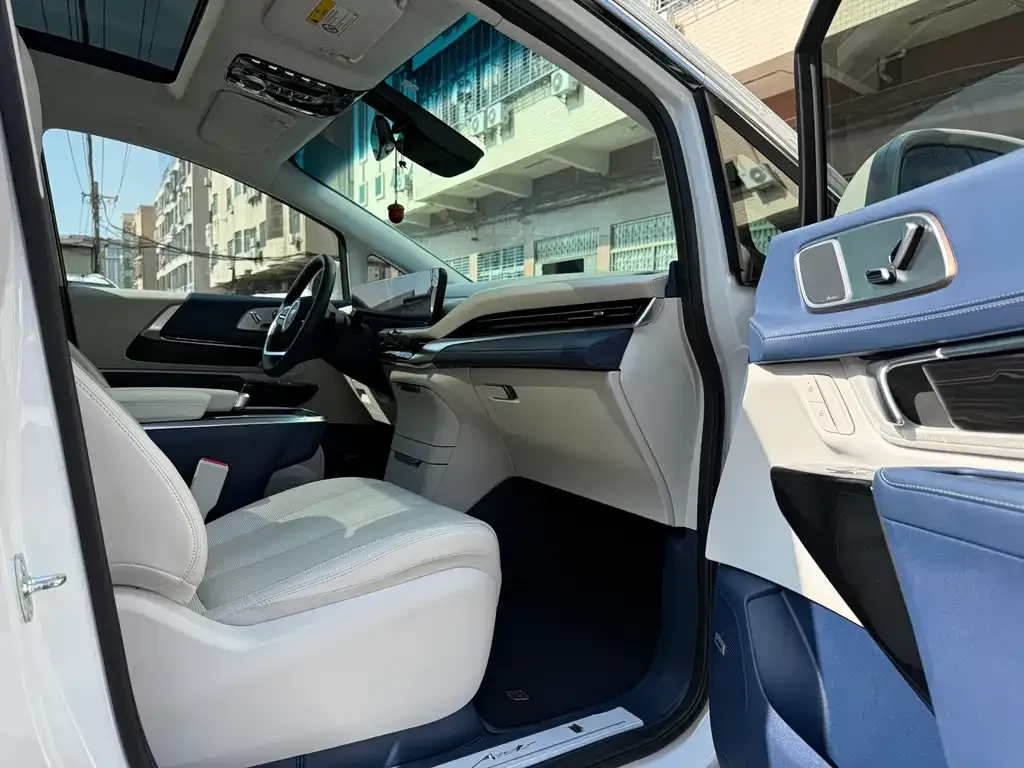 Buick Century 2023 из CN, фото 6