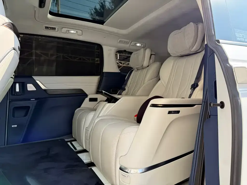 Buick Century 2023 из CN, фото 4
