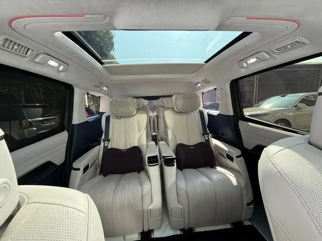 Buick Century 2023 из CN, фото 2